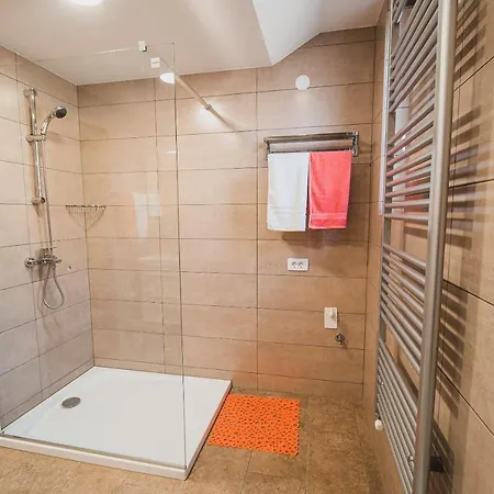 Apartma Rombon Brdo With Free Onsite Parking