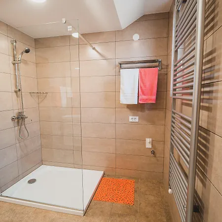 Apartma Rombon Brdo With Free Onsite Parking